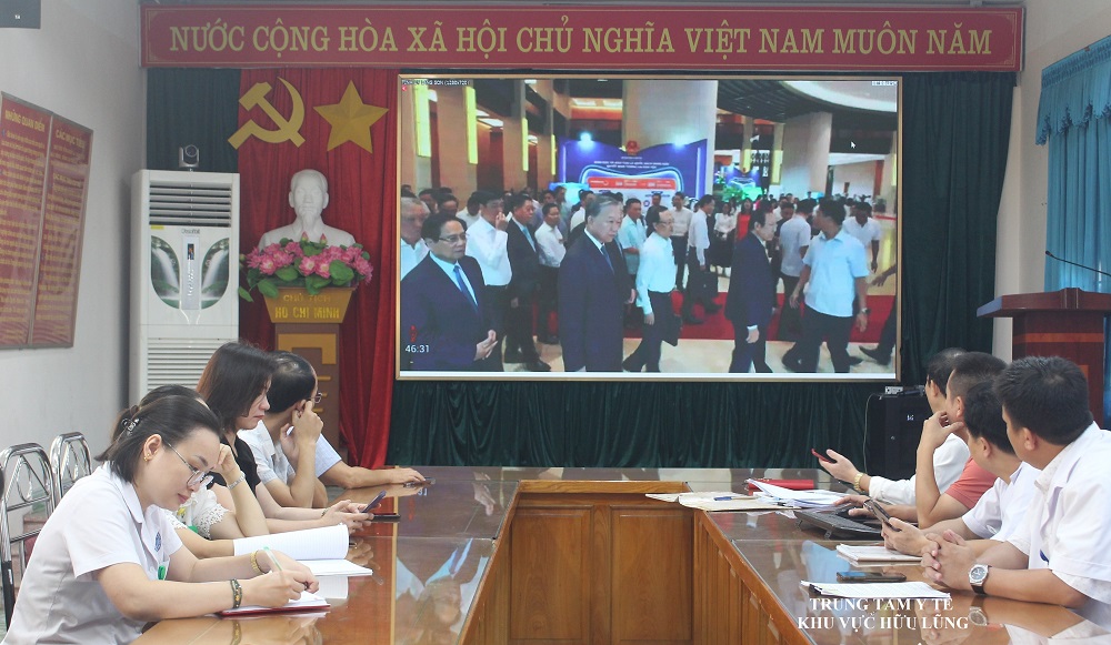 Đảng bộ Trung tâm Y tế khu vực Hữu Lũng tham dự Hội nghị quán triệt, triển khai thực hiện các Nghị quyết của Bộ Chính trị