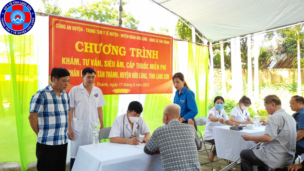 Tổ chức khám bệnh chữa bệnh, tư vấn sức khỏe và cấp thuốc miễn phí tại xã Tân Thành hưởng ứng “Ngày hội toàn dân bảo vệ an ninh Tổ quốc”
