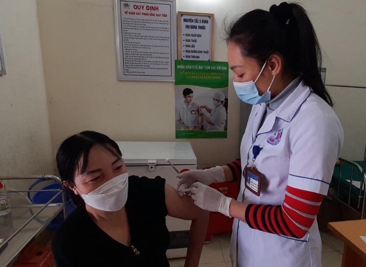 Trung tâm Y tế Hữu Lũng tăng cường phòng ngừa dịch cúm mùa và cúm gia cầm trên địa bàn huyện