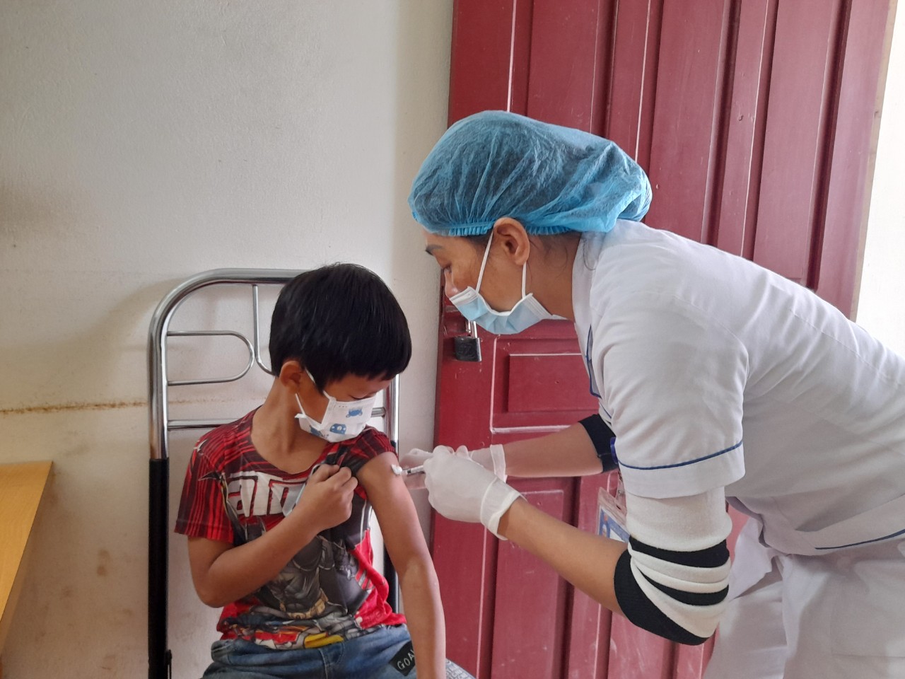Phòng ngừa cho trẻ các bệnh tiêu hóa trong thời tiết mưa ẩm kéo dài